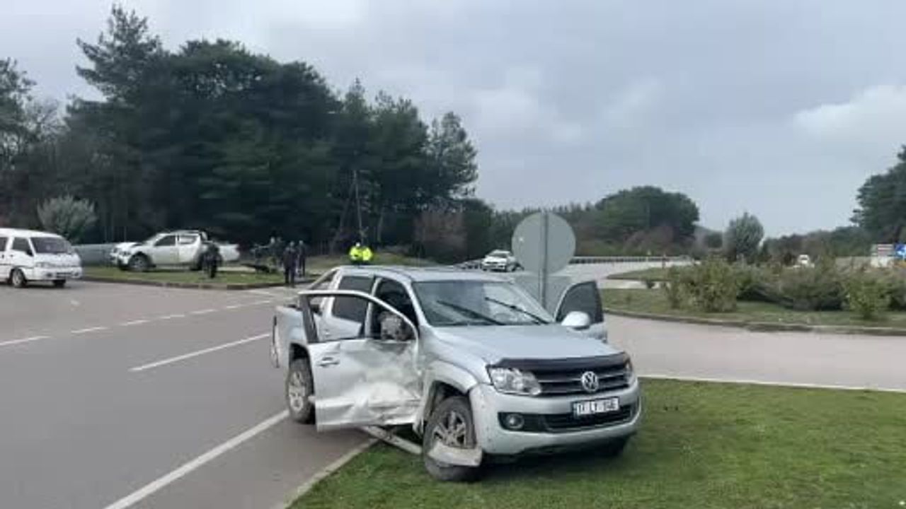 Ayvacık'ta Trafik Kazası: 2 Yaralı