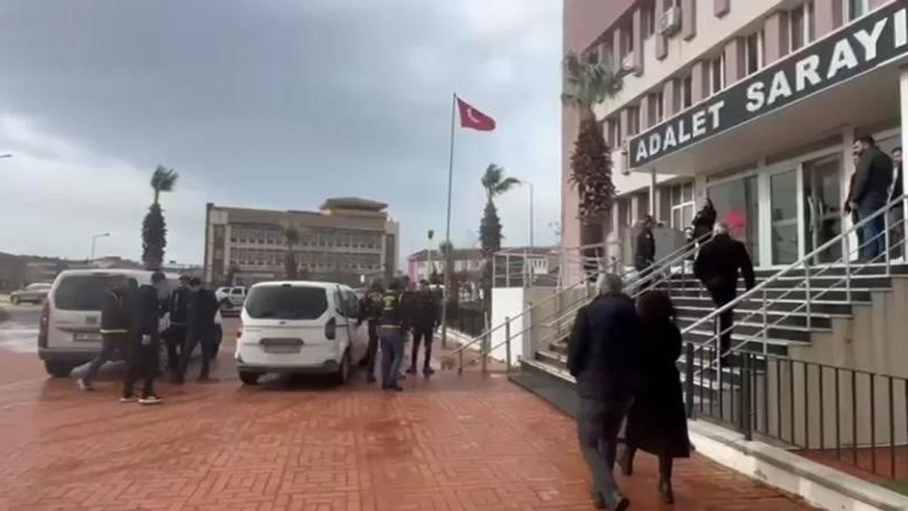 Ayvalık'ta Dolandırıcılık Operasyonu: Sahte Başkomiser ve Savcı Yakalandı