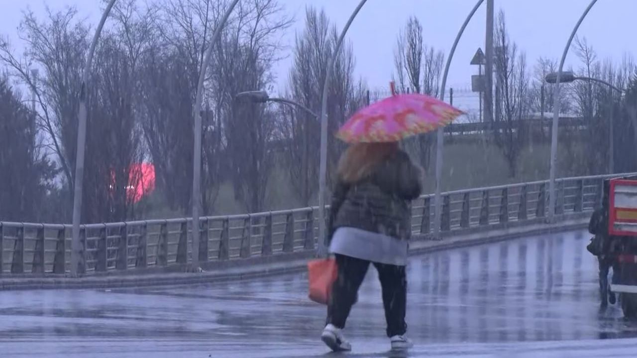 Bağcılar’da Kar Yağışı Etkisini Gösterdi