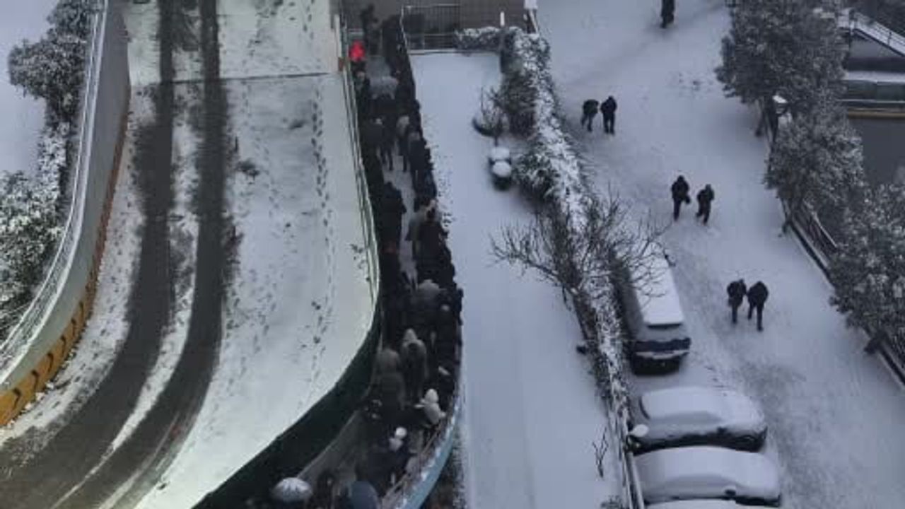 Bahçelievler'de Yoğun Kar Yağışı