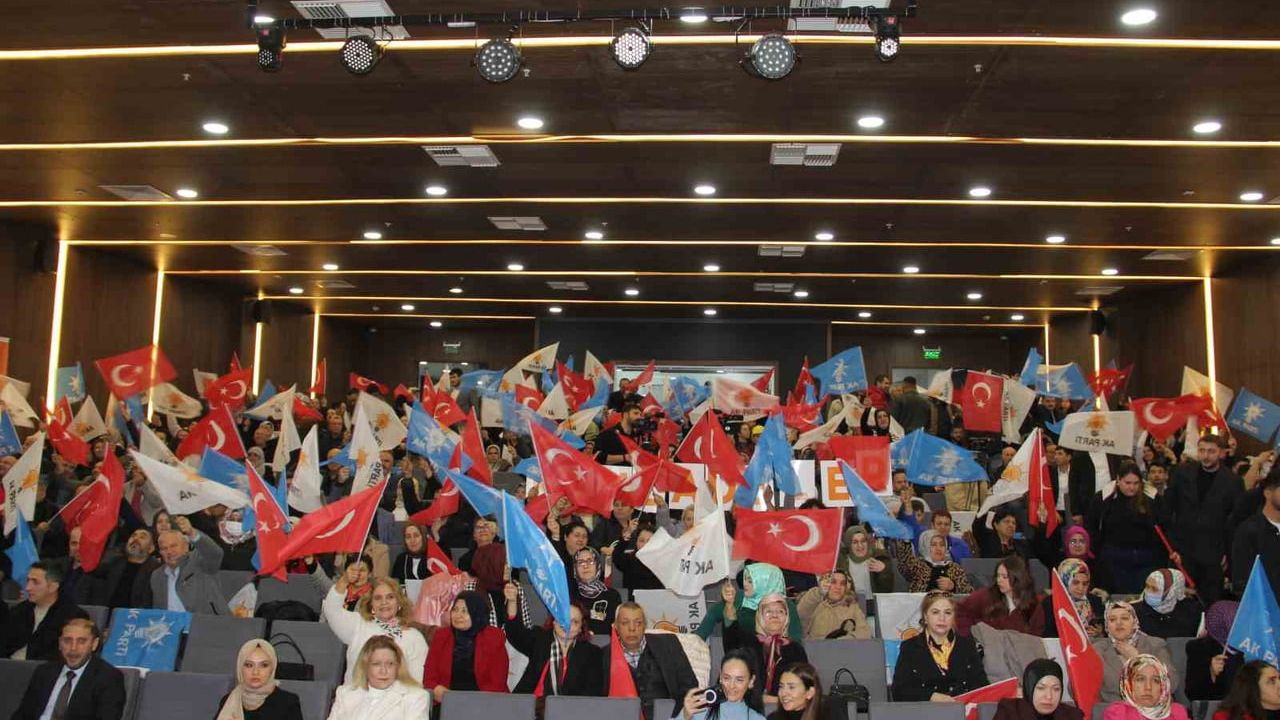 Bakan Bayraktar, Türkiye'yi Nükleer Enerji Ligi'ne Taşıyacak