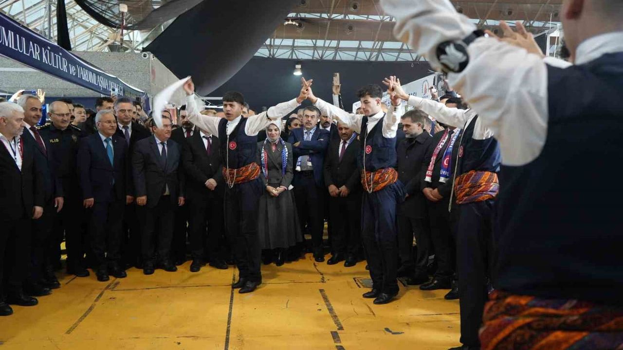 Bakan Tekin: Erzurum, Türkiye Cumhuriyeti'nin Mihenk Taşı