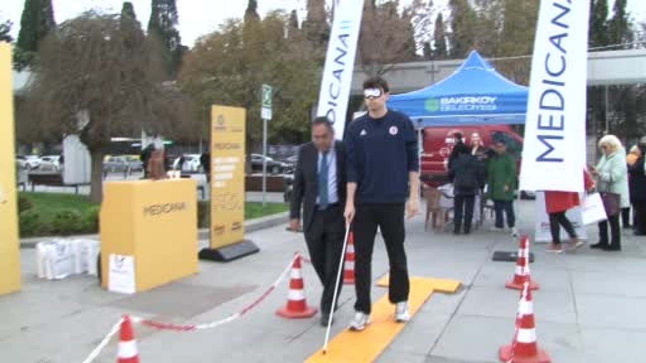 Bakırköy'de Görme Engelliler İçin Empati Parkuru Kuruldu