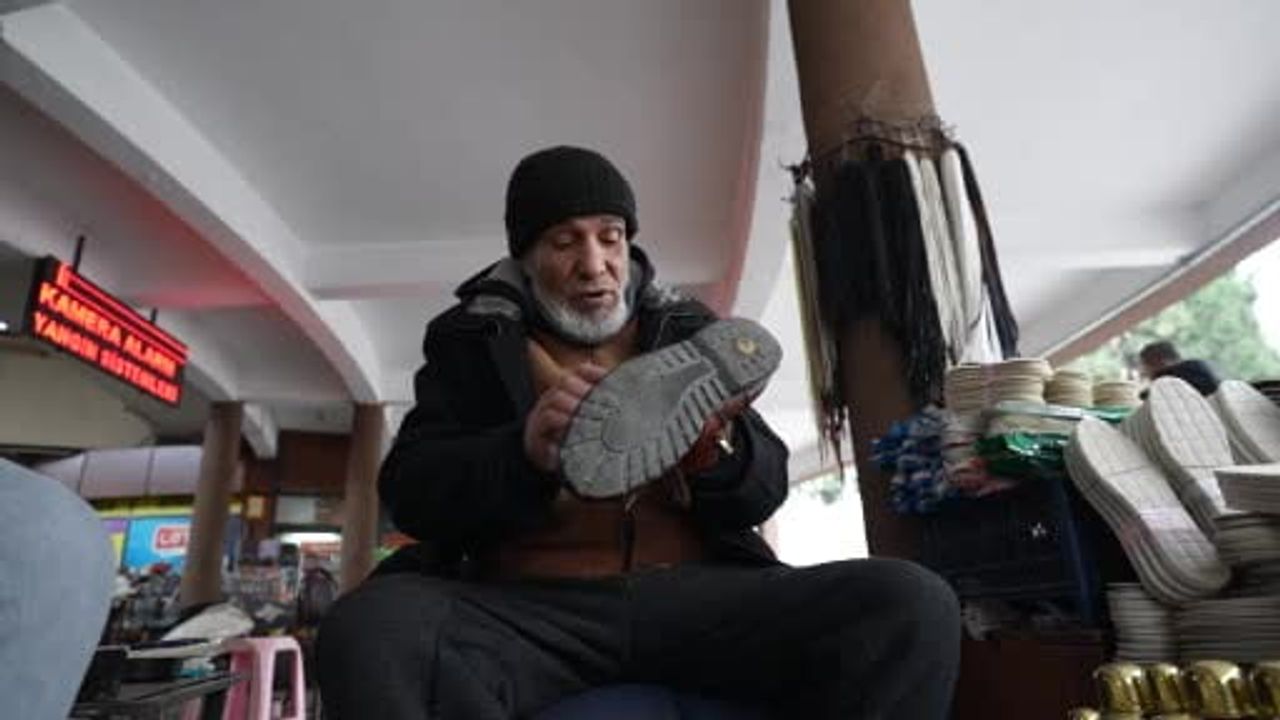 Balıkesir Büyükşehir Belediye Başkanı Akın, Emektar Vatandaşa Destek Sağlıyor