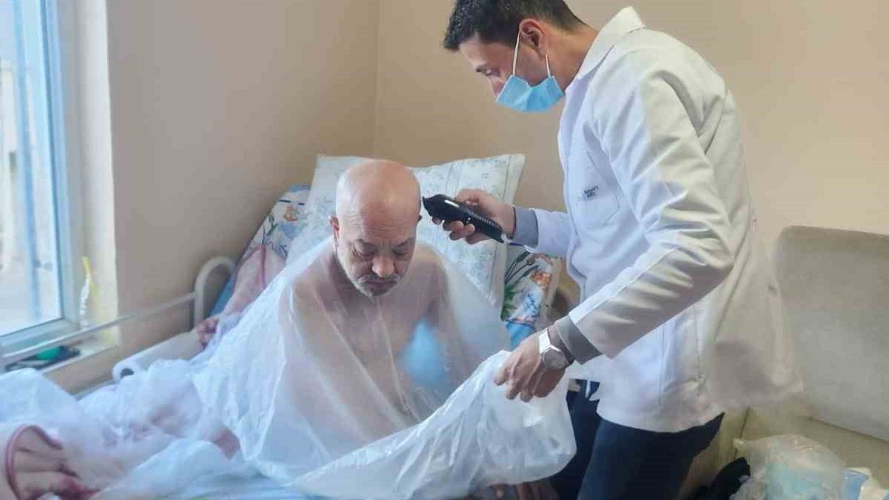 Balıkesir'de Yakın Berber Uygulaması İlçelere Yayılıyor