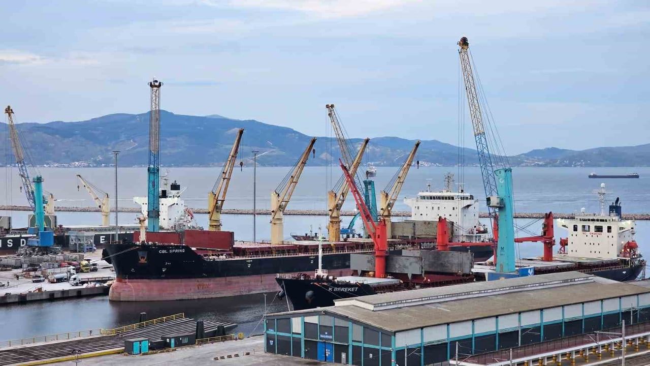 Bandırma Limanı'nda 2025 Dış Ticaret Hacmi 2,2 Milyar Doları Aştı