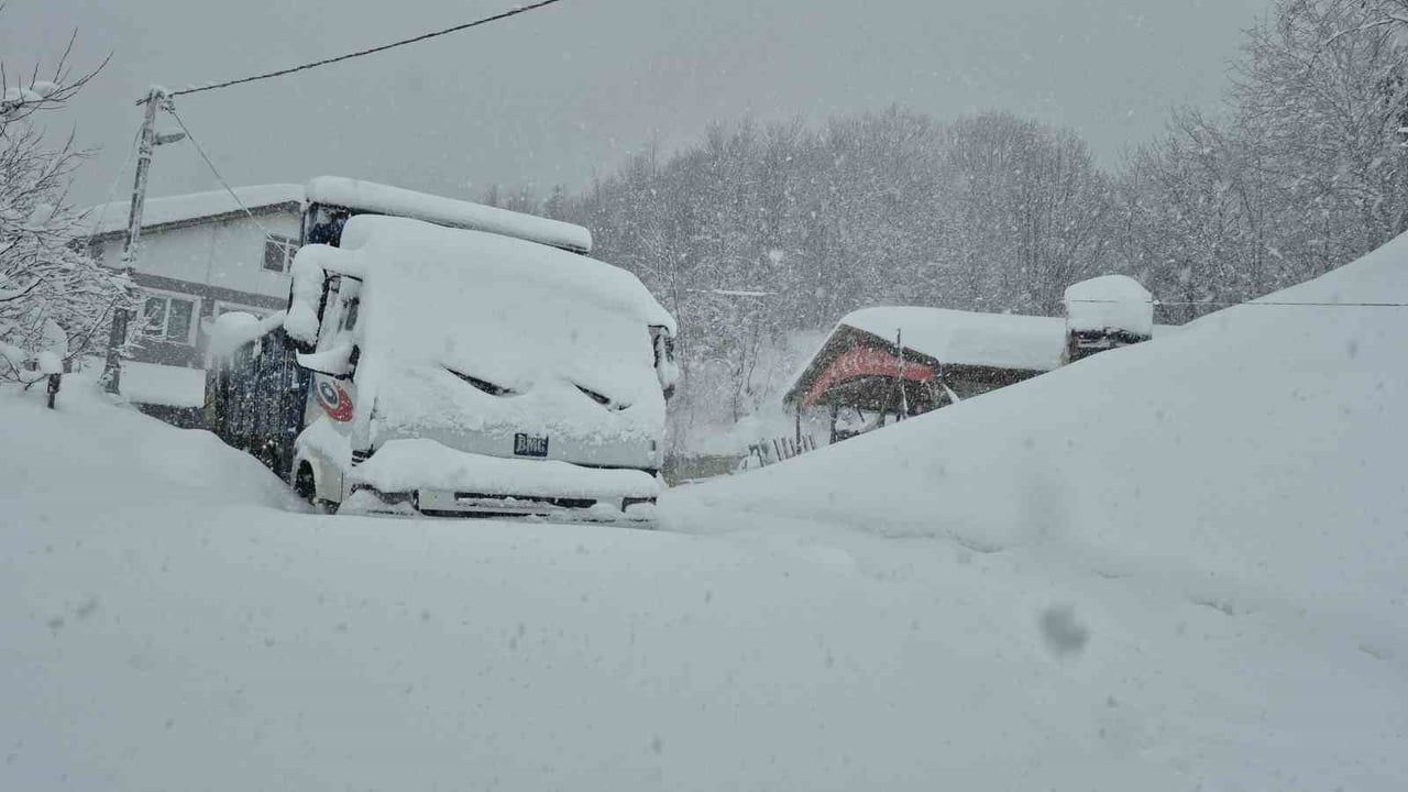 Bartın'da Acil Sağlık Hizmetleri Zorlu Kış Şartlarında Görevde