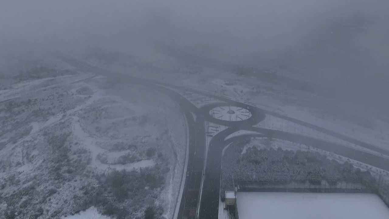 Başakşehir Karla Beyaza Büründü