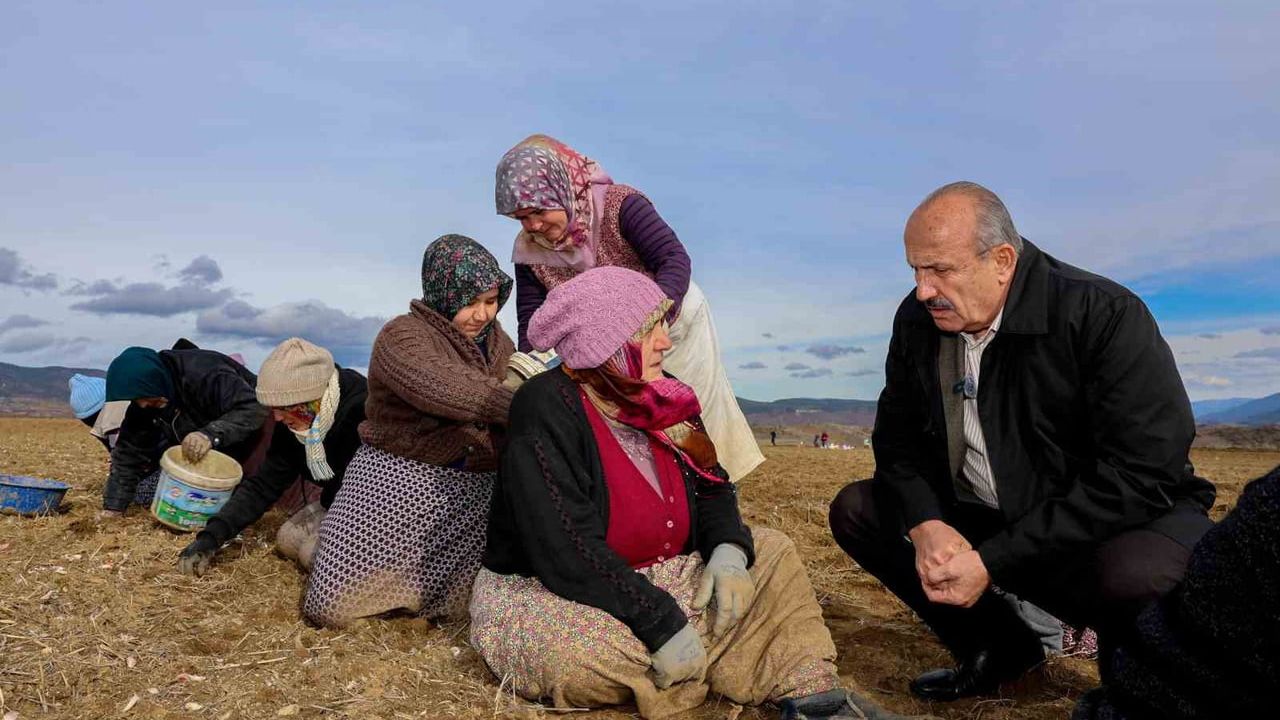Başkan Arslan Sarımsak İşçileri ile Bir Araya Geldi