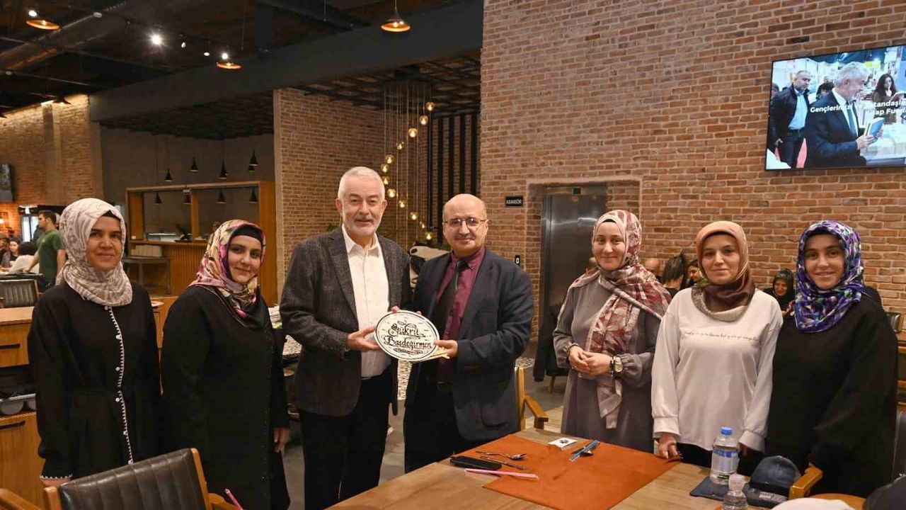 Başkan Başdeğirmen, Şampiyon Voleybol Takımı ile Buluştu