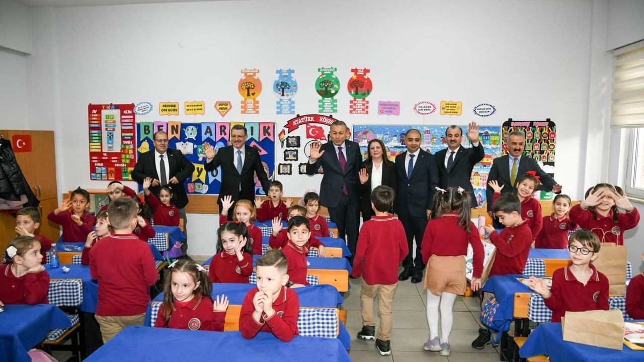 Başkan Genç, Öğrencilerle Karnelerini Paylaştı