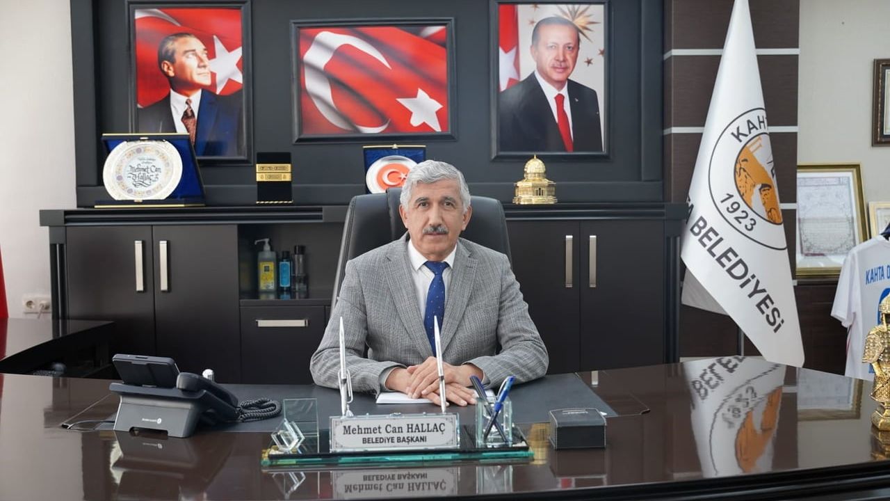 Başkan Hallaç'tan Türk Bayrağına Saygısızlığa Sert Tepki