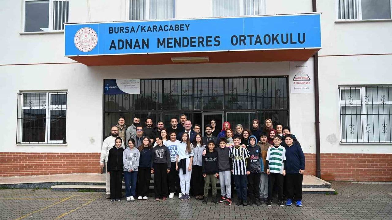 Başkan Karabatı'dan Adnan Menderes Ortaokulu'na Destek Ziyareti