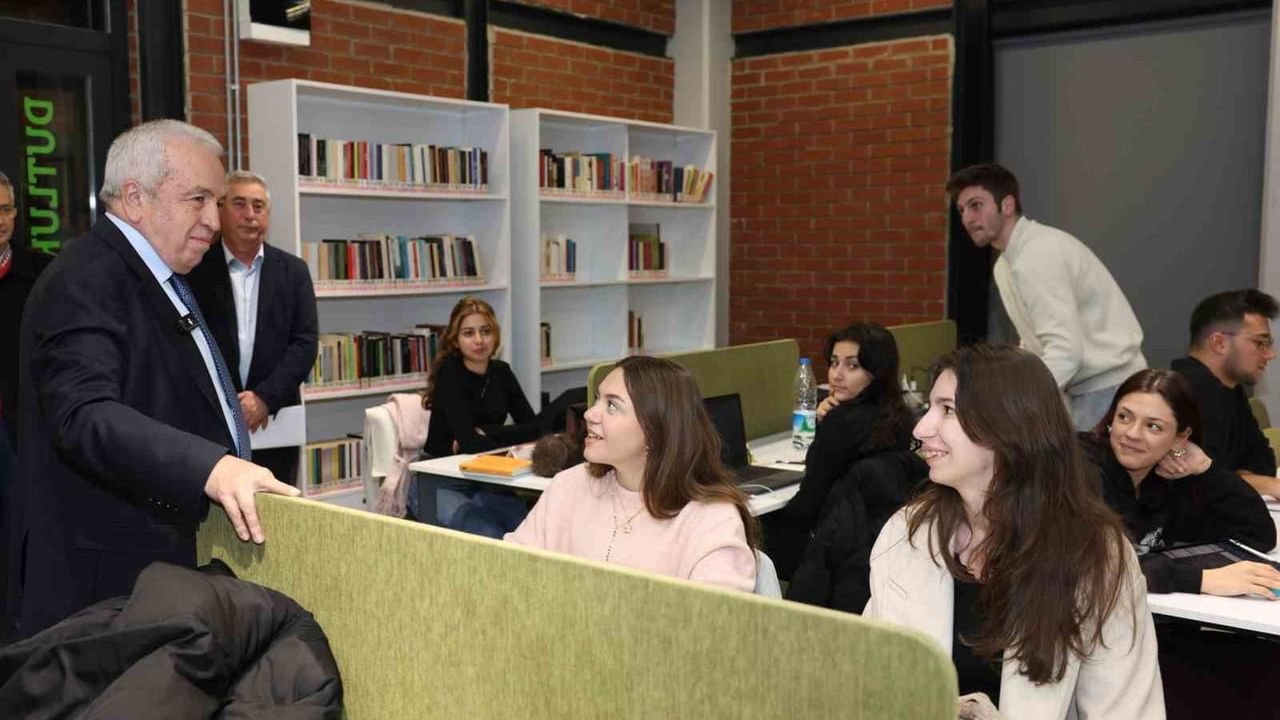 Başkan Şadi Özdemir'den Öğrencilere Moral Ziyareti