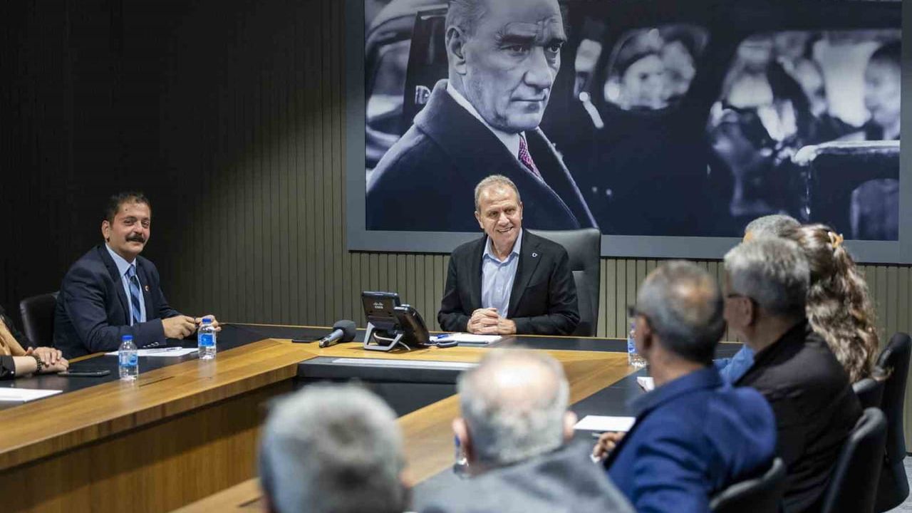 Başkan Seçer: Muhtarlar, Vatandaşla Aramızda Köprü Görevini Üstleniyor