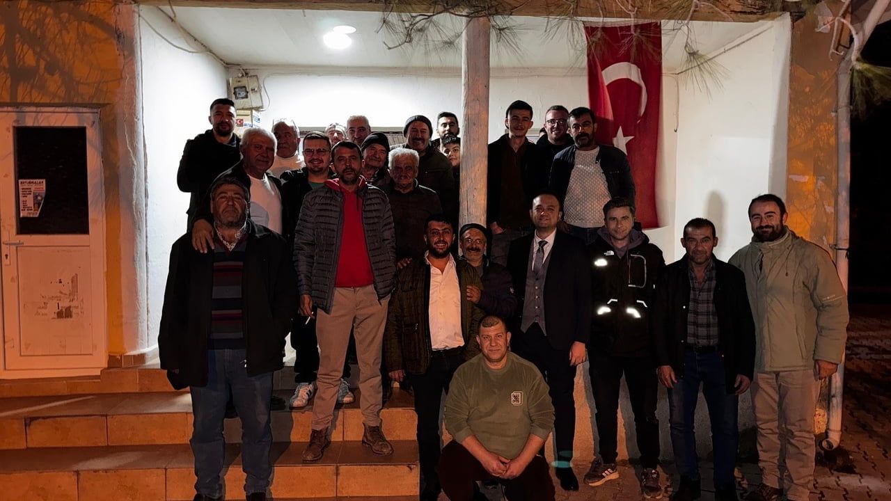 Başkan Semih Dere, Bulgurlar Mahallesi'nde Vatandaşlarla Buluştu