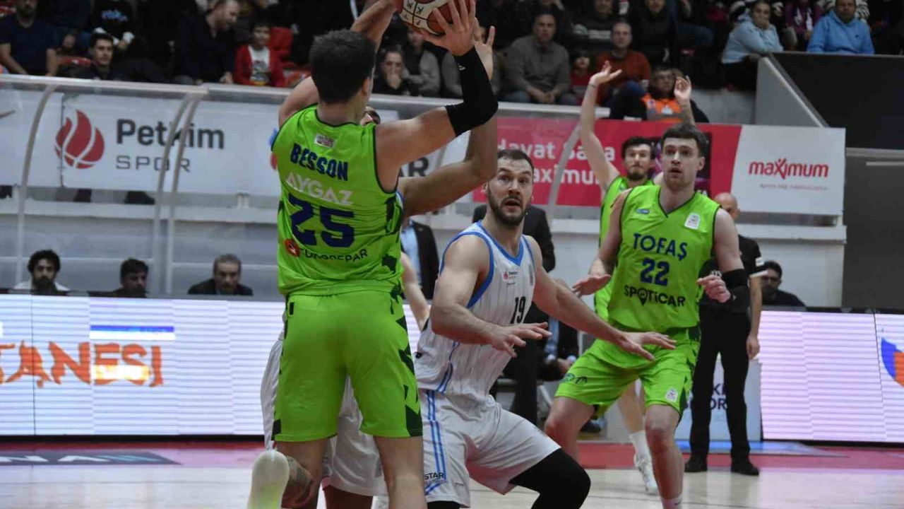 Basketbol Süper Ligi: Aliağa Petkimspor 76-82 TOFAŞ Maçı Özeti