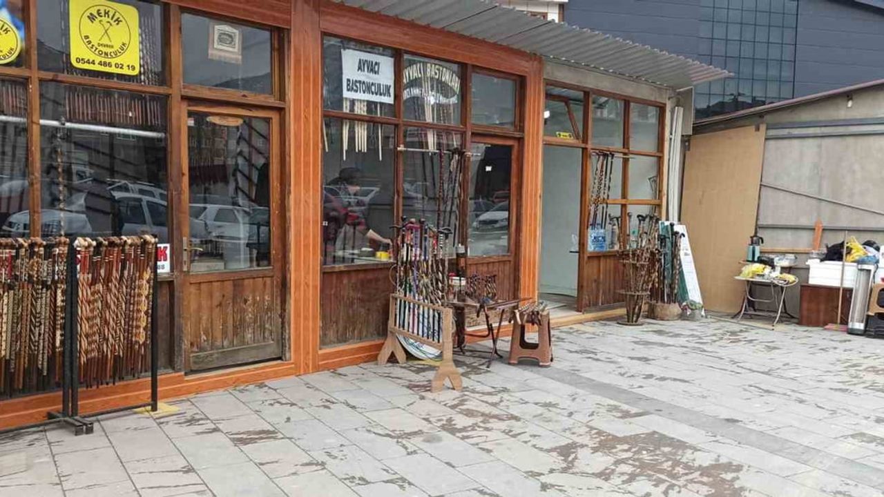 Bastoncular Çarşısı Yeni Yerine Taşındı