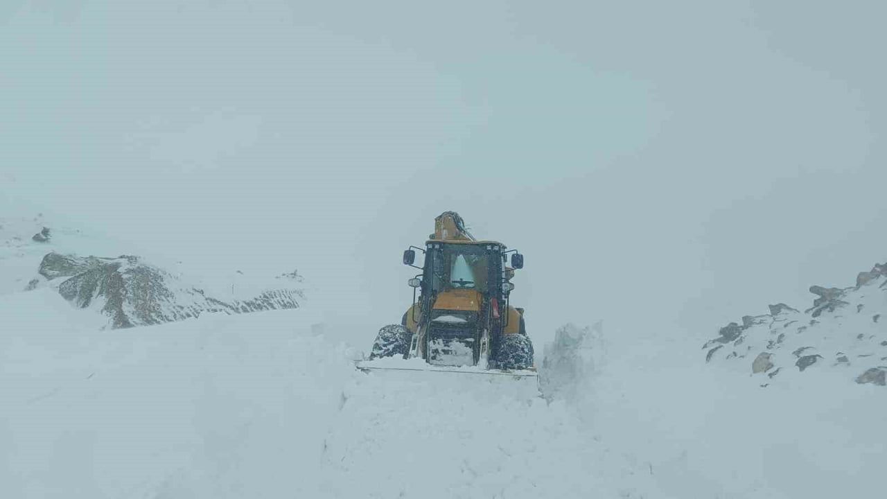 Batman'da 500 Köy Yolu Yeniden Ulaşıma Açıldı