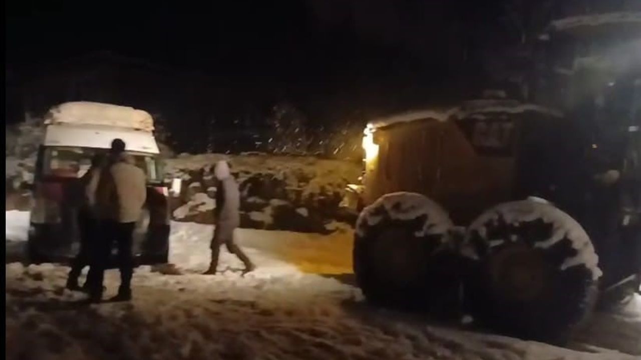 Batman'da Yoğun Kar ile Mücadele: 10 Kişi Kurtarıldı