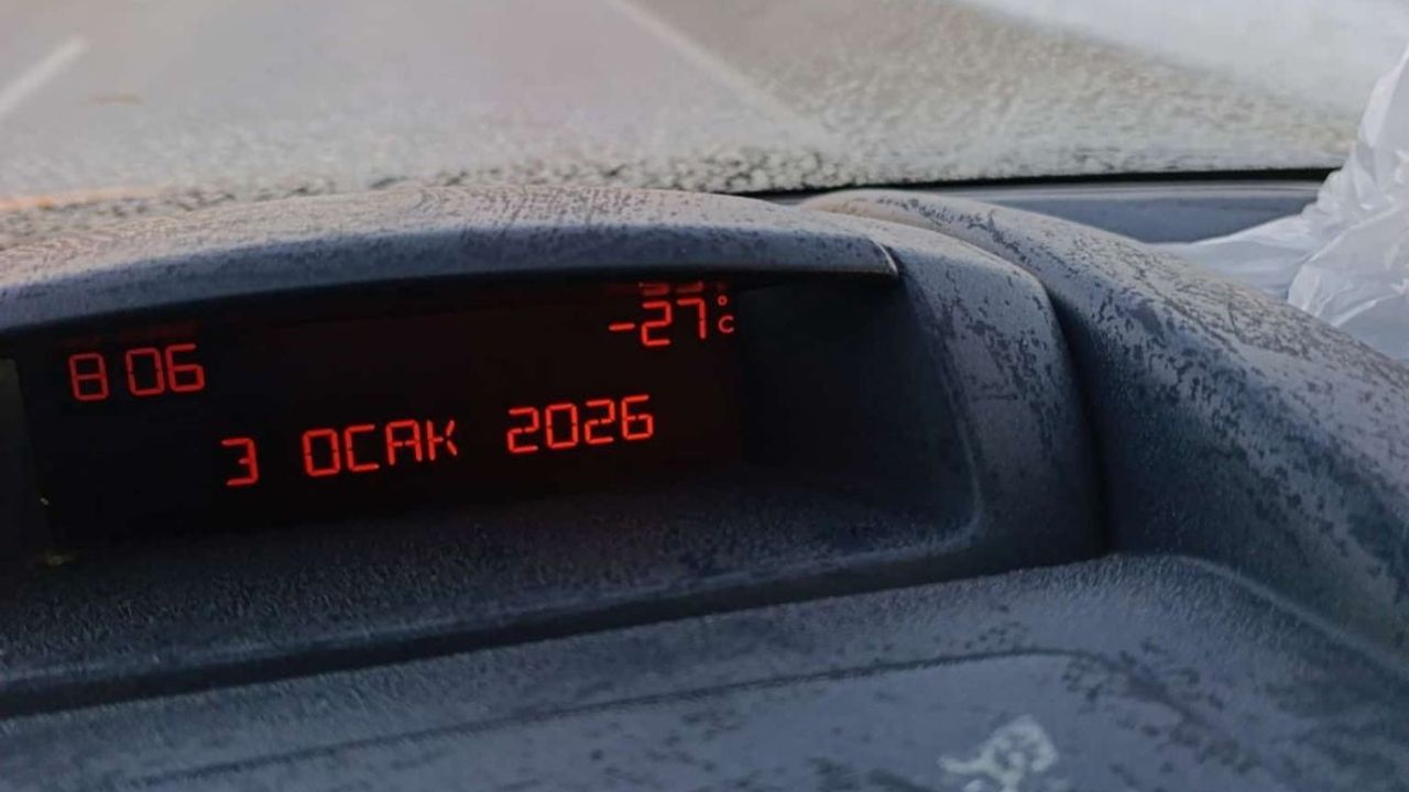 Bayburt'ta Dondurucu Soğuklar Devam Ediyor