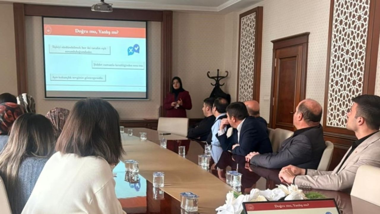 Bayburt'ta Kadına Yönelik Şiddetle Mücadele Eğitimleri Devam Ediyor