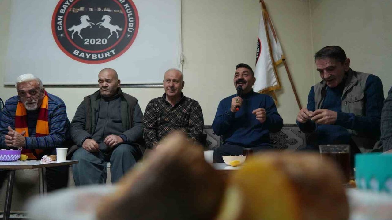 Bayburt'un Geleneksel Tel Helvası, Yaşlıları ve Gençleri Bir Araya Getirdi