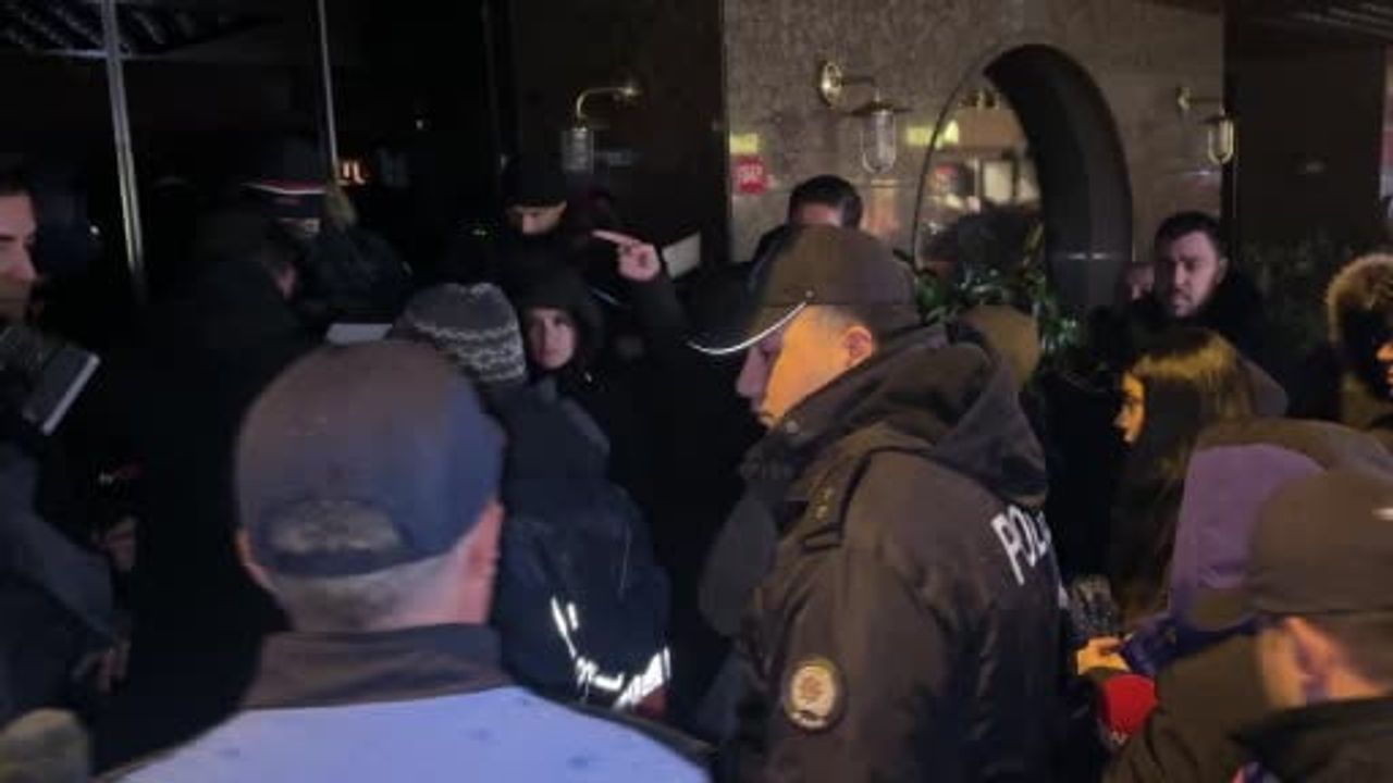 Bebek Otel'deki Kaçak Yapılar Yıkıldı