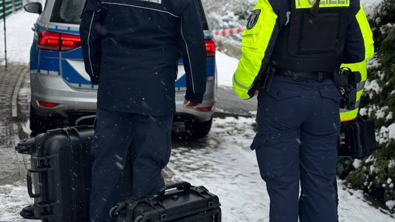 Berlin'de Elektrik Kesintisi: 45 Bin Hane Etkileniyor