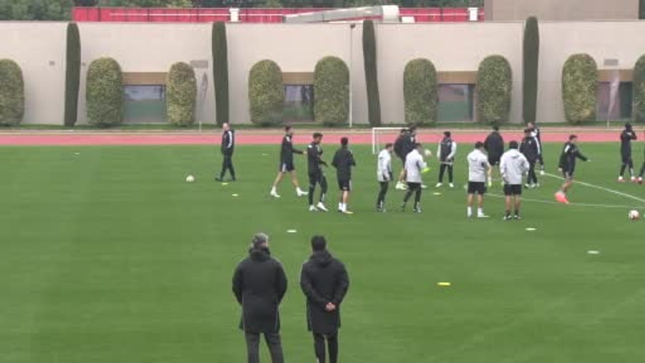 Beşiktaş, Antalya'da Devre Arası Antrenmanlarına Devam Ediyor