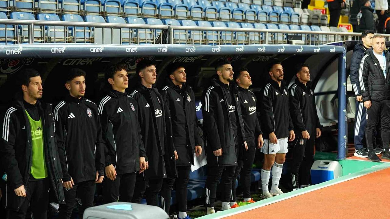 Beşiktaş, Eyüpspor Maçında Üç Değişiklikle Sahada
