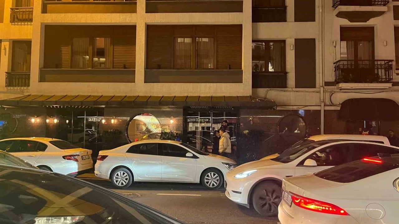 Beşiktaş'ta Jandarmadan Gece Operasyonu