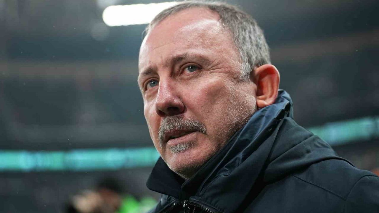 Beşiktaş'tan 3 Oyuncu Değişikliği ve Genç Yetenekler