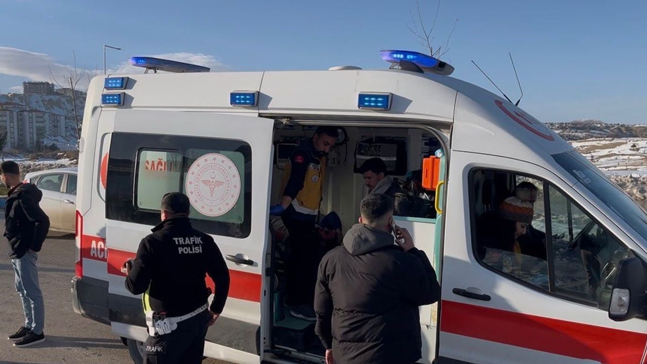 Besni'de Motosiklet Kazası