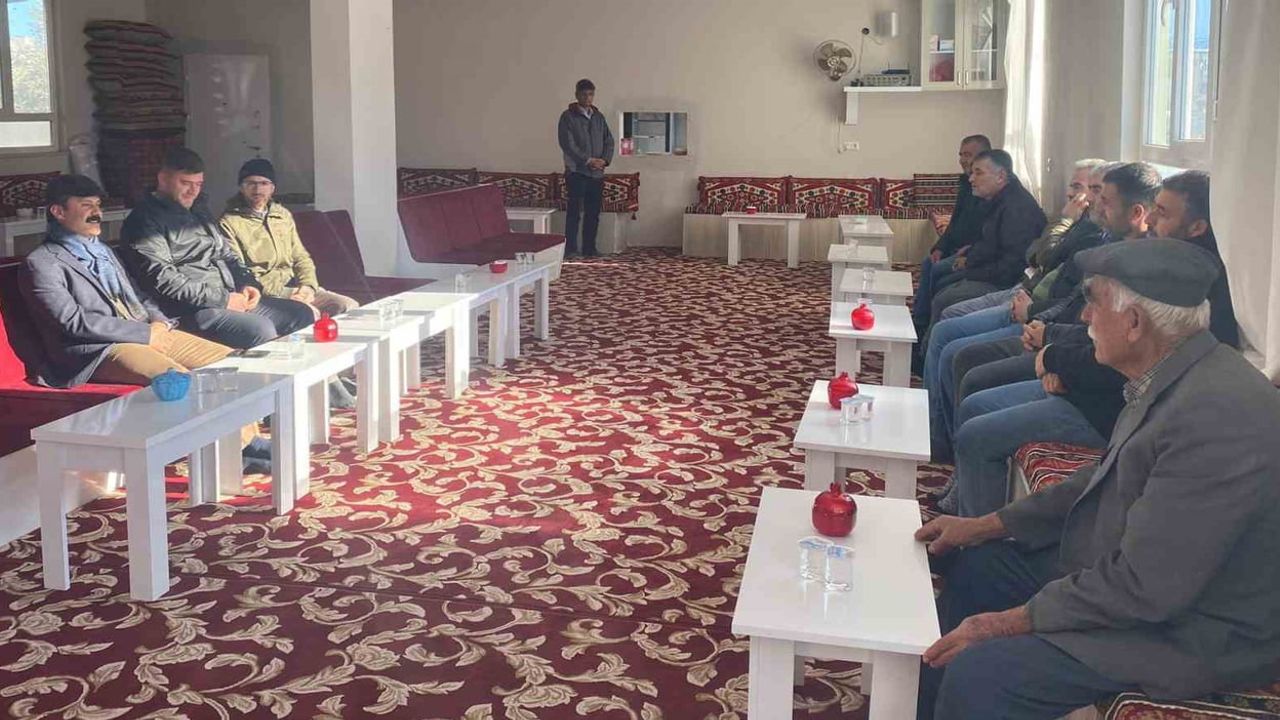 Besni Kaymakamı Aslan, Atmalı Köyü’ndeki Vatandaşlarla Buluştu