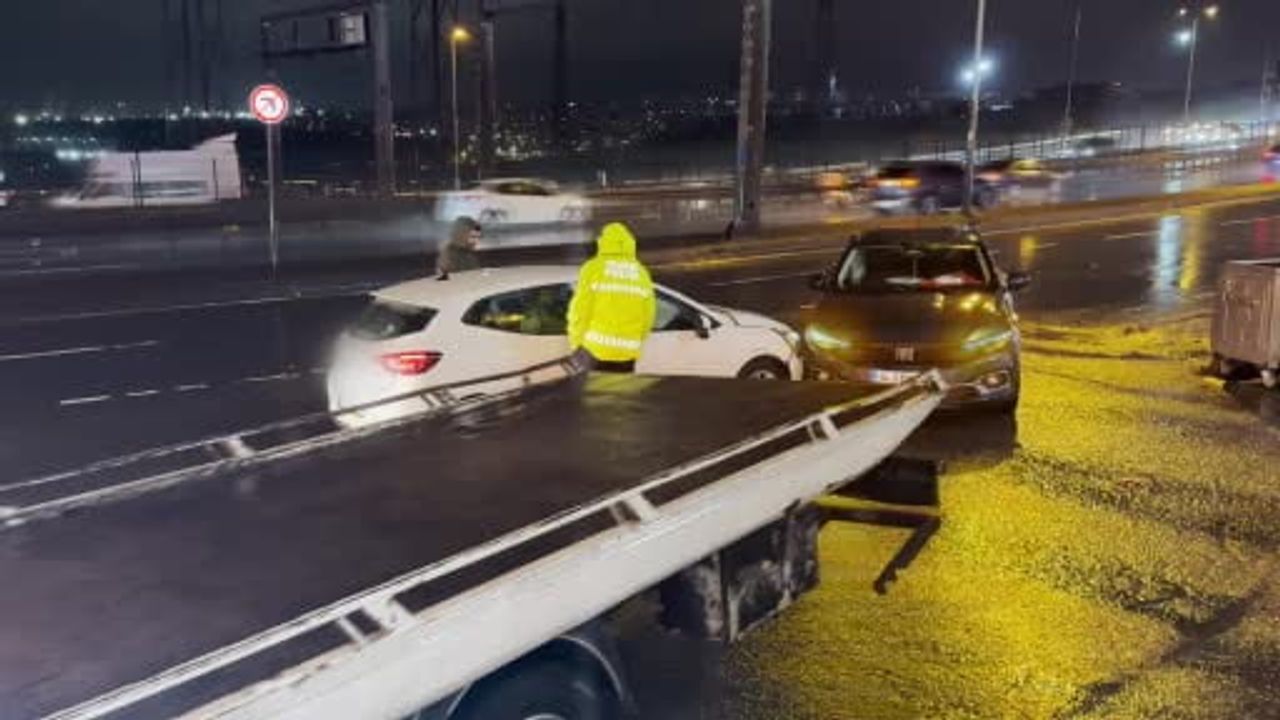 Beylikdüzü E-5'te Trafik Kazası: 1 Yaralı