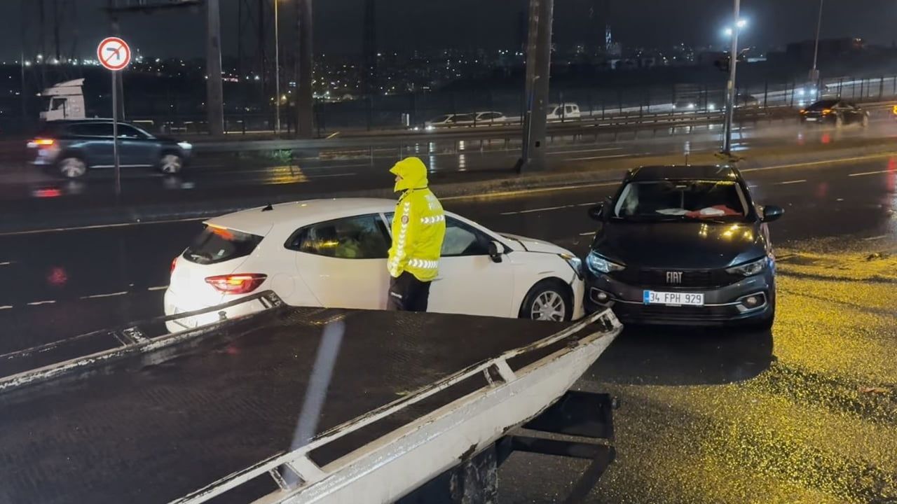 Beylikdüzü'nde Yağmurlu Havada Feci Kaza