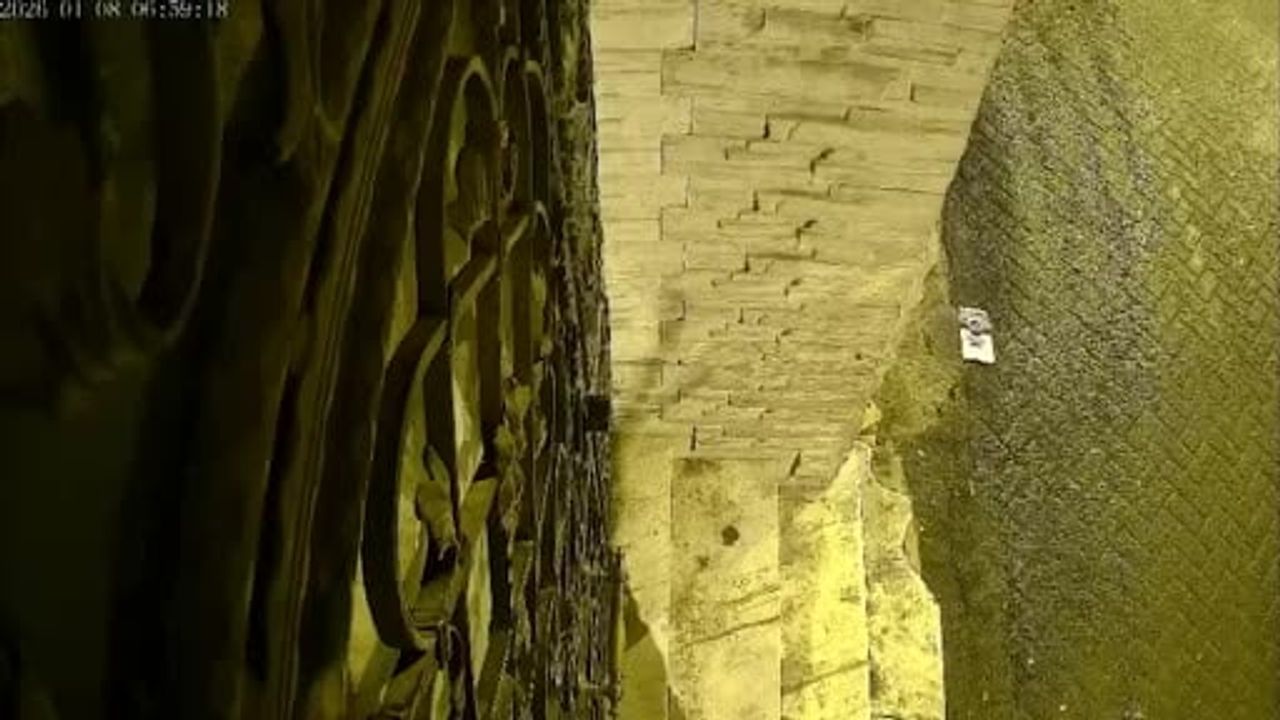 Beyoğlu'nda Silahlı Çatışma: 1 Ölü, 11 Gözaltı