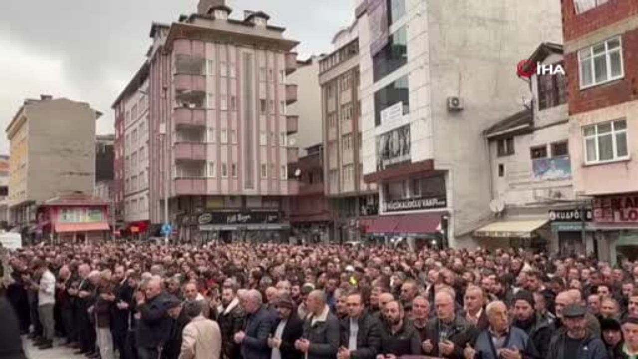 Bıçaklanarak Öldürülen Ali Aydın'a Veda