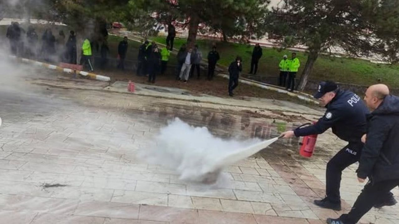 Bilecik Polis Evi'nde Afet ve Yangın Farkındalık Eğitimi Düzenlendi