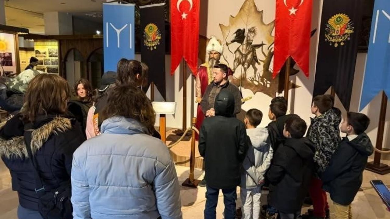 Bilecik'te Çocuklara Tarih ve Kültür Gezisi Düzenlendi