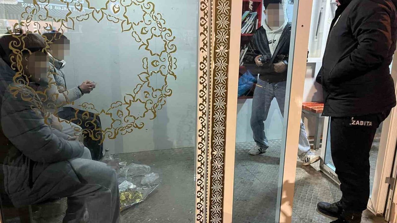 Bilecik'te Gençlerden Örnek Davranış: Kirledikleri Yeri Temizlediler