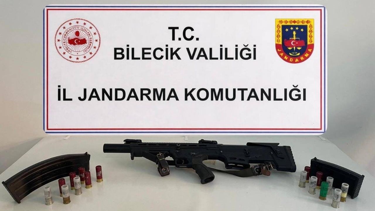 Bilecik'te Ruhsatsız Tüfek Bulunduran Sürücüye Ceza