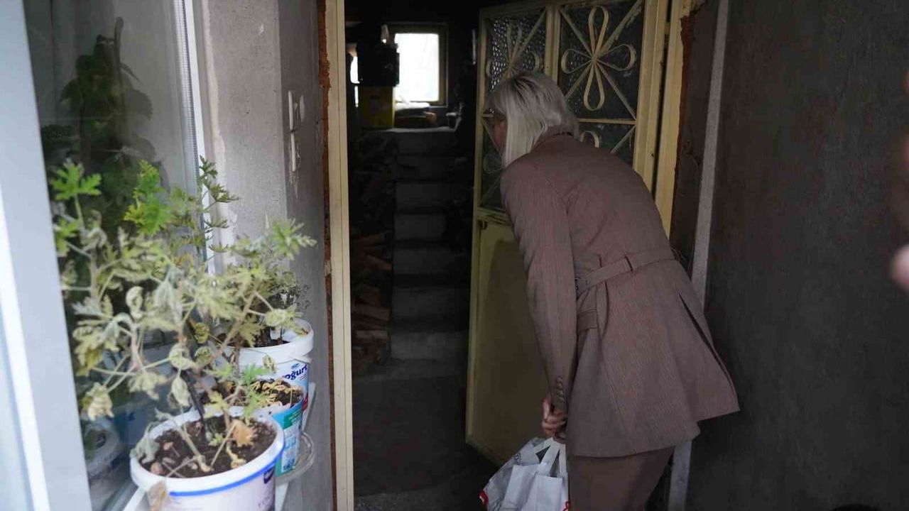 Bilecik'te Sıcak Yemekler İhtiyaç Sahibelerine Ulaşıyor