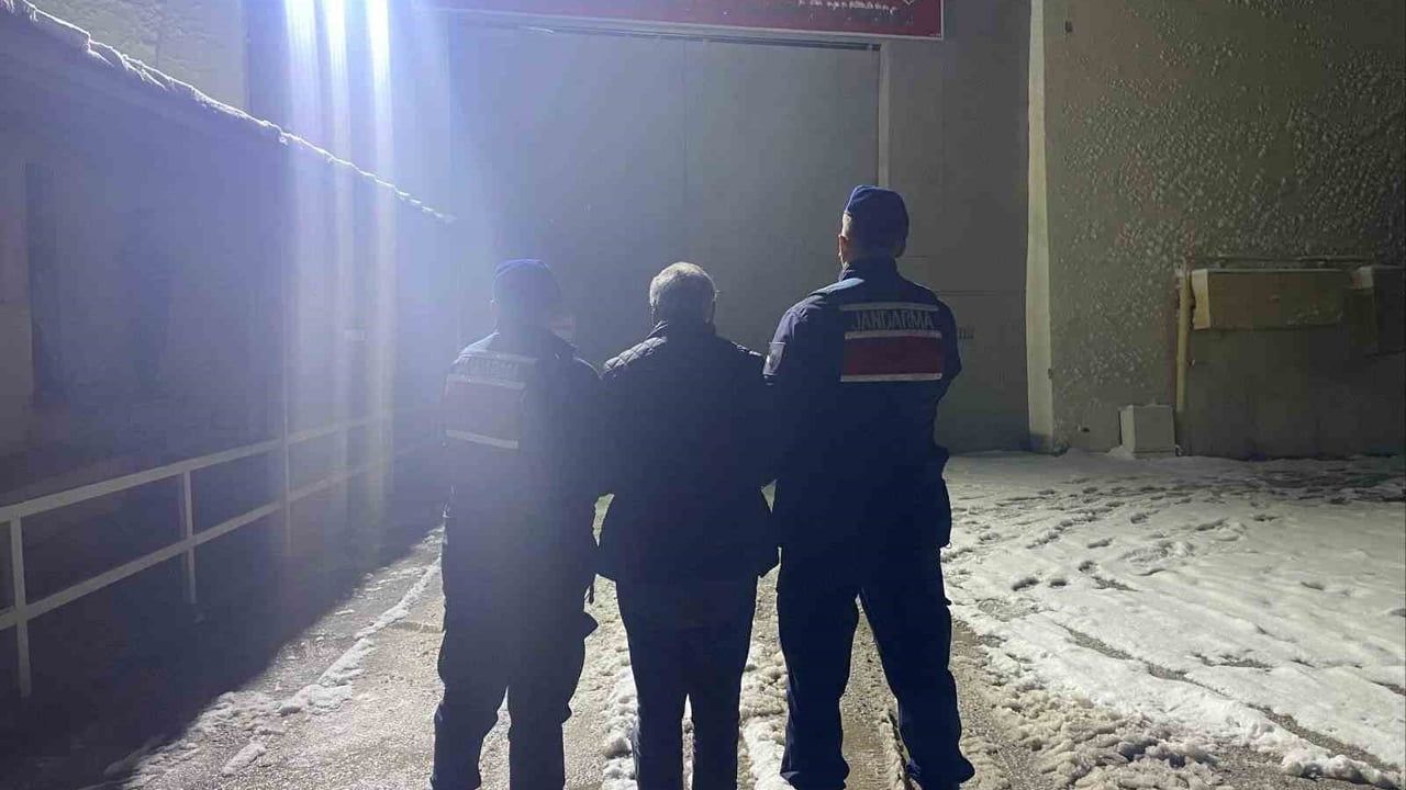 Bilecik'te Tehdit Suçundan Aranan Şahıs Yakalandı