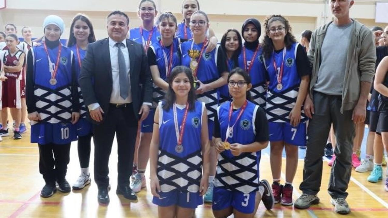 Bilecik'te Yıldız Basketbol Müsabakaları Sonuçlandı