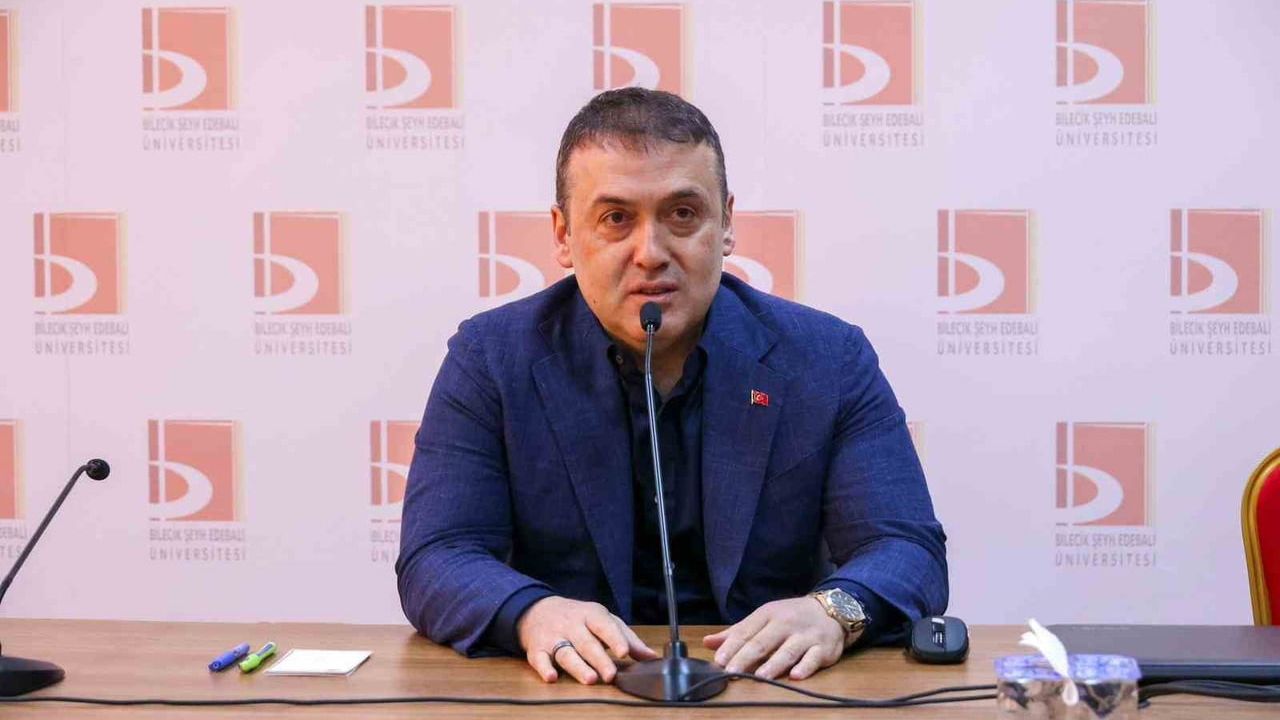 Bilecik Valisi Faik Oktay Sözer, Kariyerim Mülkiye Etkinliğinde Öğrencilerle Buluştu