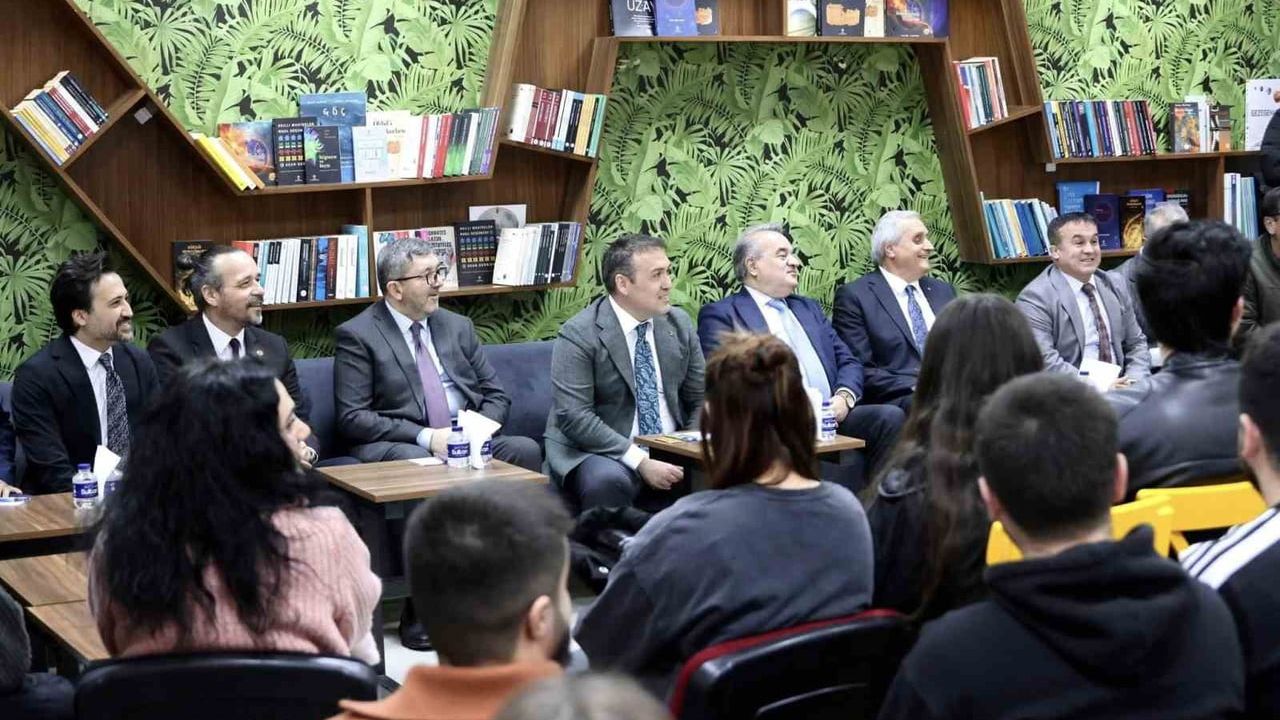 Bilecik Valisi Sözer, Bozüyük MYO Öğrencileriyle Buluştu