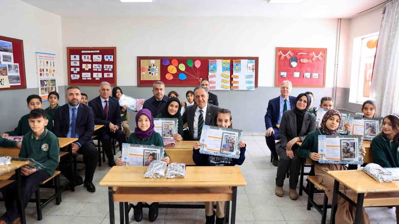 Bingöl'de 58 Bin Öğrenci Karne Aldı