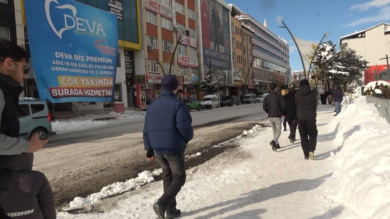 Bingöl'de Kar Temizleme Çalışmaları Devam Ediyor